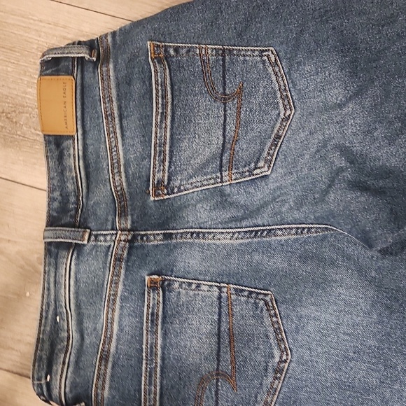 American Eagle Outfitters Women's Blue Distressed Jeans - Picture 6 of 8